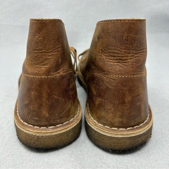 Clarks Men\'s Size 9.5 Desert Boot Beeswax Leather Brown - Gum Sole. main image 7